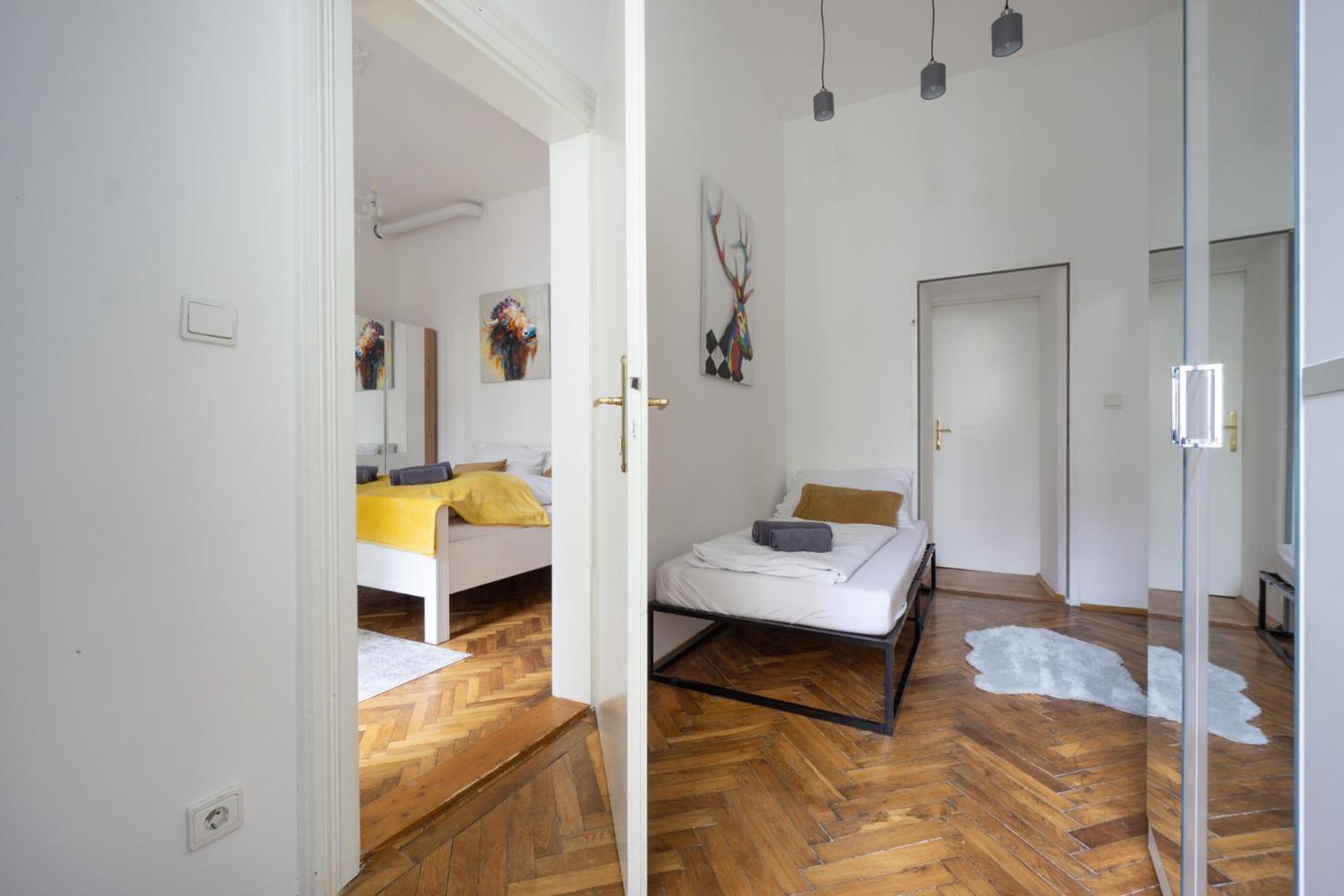 Central Apartment In Viennese Old Building Exterior foto